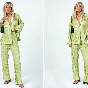 Lilah Set Green -- Princess Polly